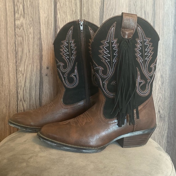 Smoky Mountain Fringe Cowboy Boots - Picture 4 of 14